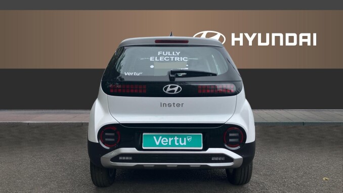 Hyundai INSTER 85kW 01 49kWh 5dr Auto Electric Hatchback - Image 6